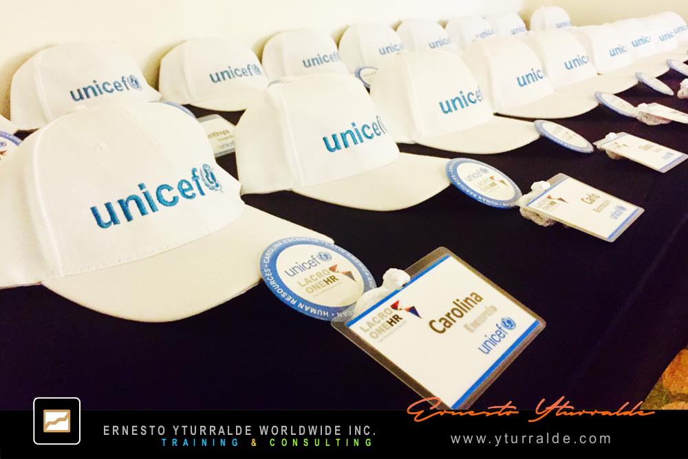 Trabajo en equipo fortaleciendo el compromiso organizacional