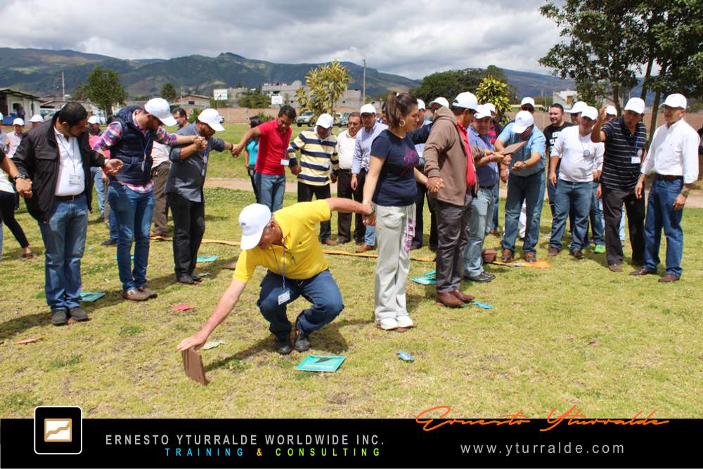 Desarrollo de habilidades blandas mediante talleres de cuerdas bajas