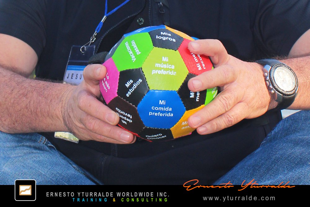 Taller de cuerdas bajas fortaleciendo la integración, la confianza y el trabajo en equipo